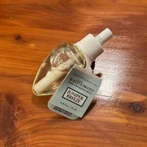 Bath & Body Works JUNIPER BREEZE Wallflower Home Fragrance Refill Bulb